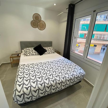 Apartamentos Con Bano Privado Frente Al Metro L5 Barcelona-Hospitalet L'Hospitalet de Llobregat Bagian luar foto